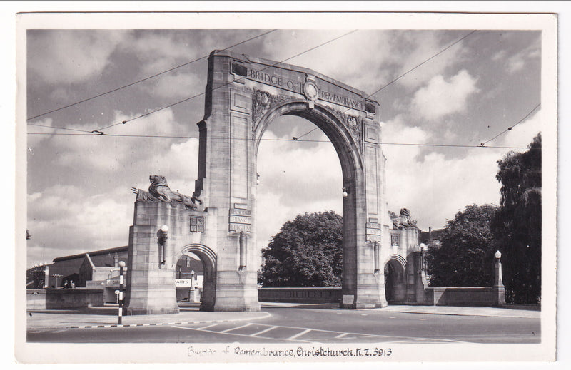 Postcard - Bridge of Remembrance, Christchurch