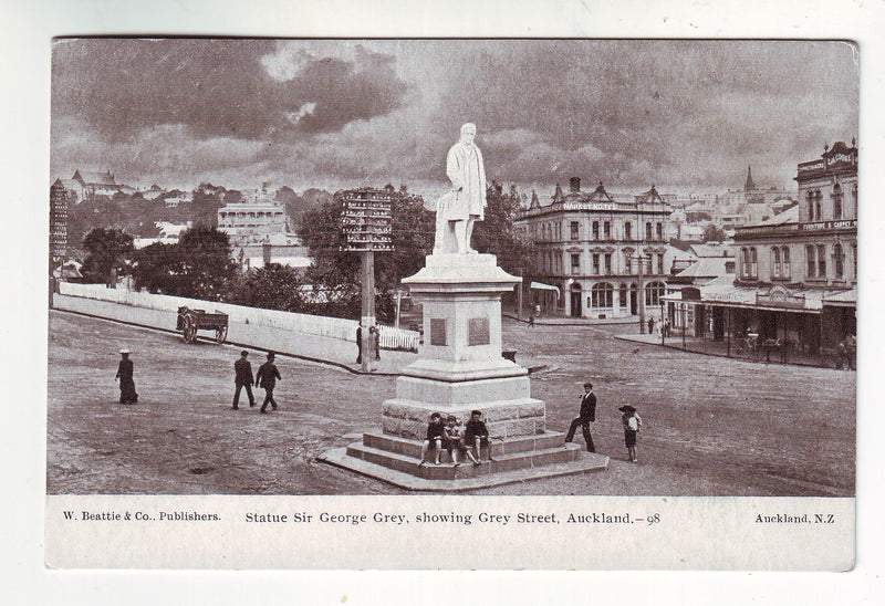 Postcard - Statue Sir George Grey