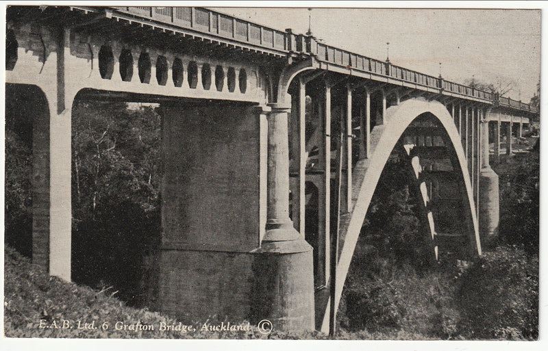 Postcard - Grafton Bridge, Auckland ©
