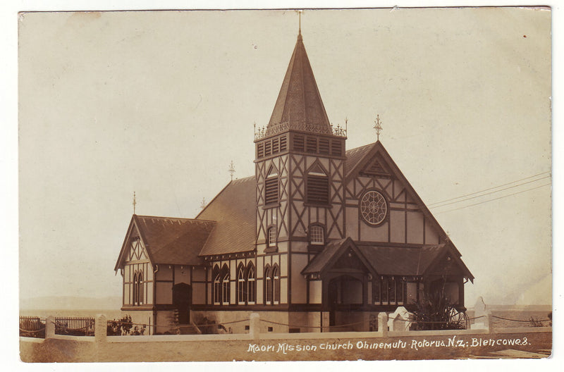 Postcard - Maori Mission Church Ohinemutu