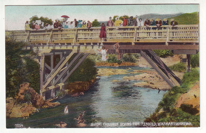 Postcard - Maori, Children diving for pennies