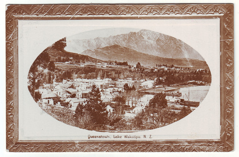 Postcard - Queenstown, Lake Wakatipu, N. Z.
